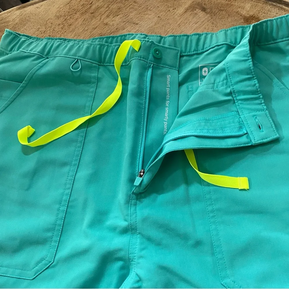 Figs Men’s XL Cairo Cargo Scrub Pants in Oasis‎